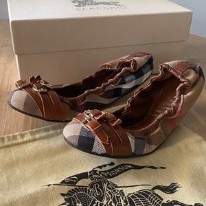 Burberry Brown Leather Flats size 36.5